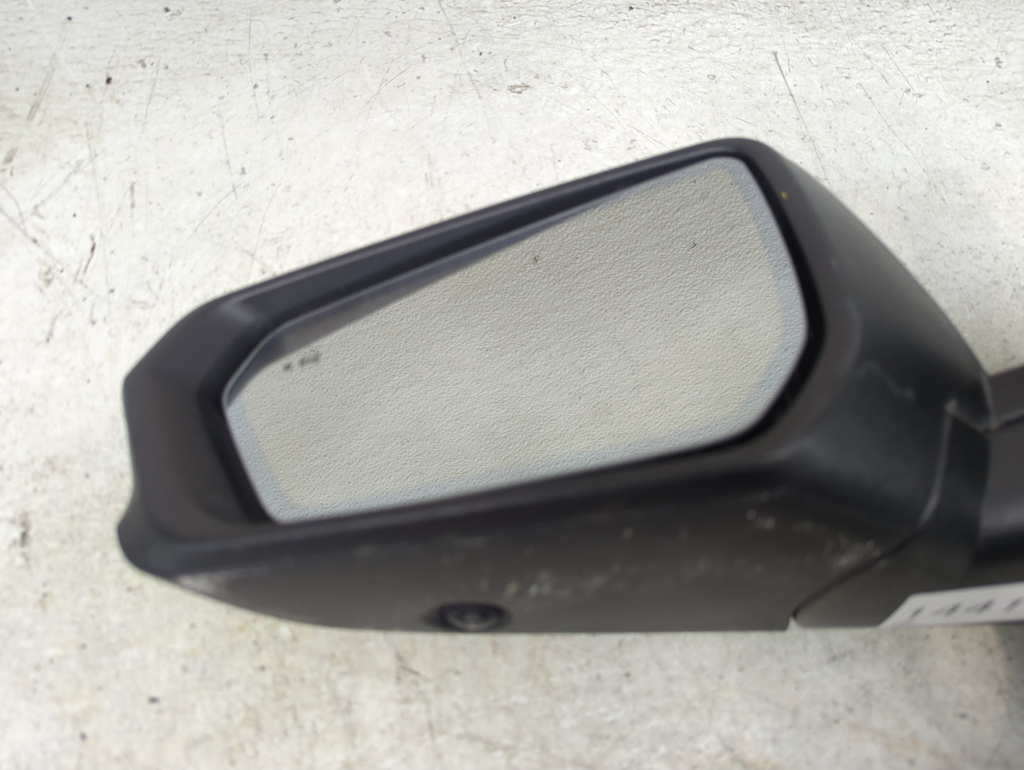 2018 Chevrolet Equinox Driver Side View Mirror - Left Door Mirror OEM Used - Oemusedautoparts1.com