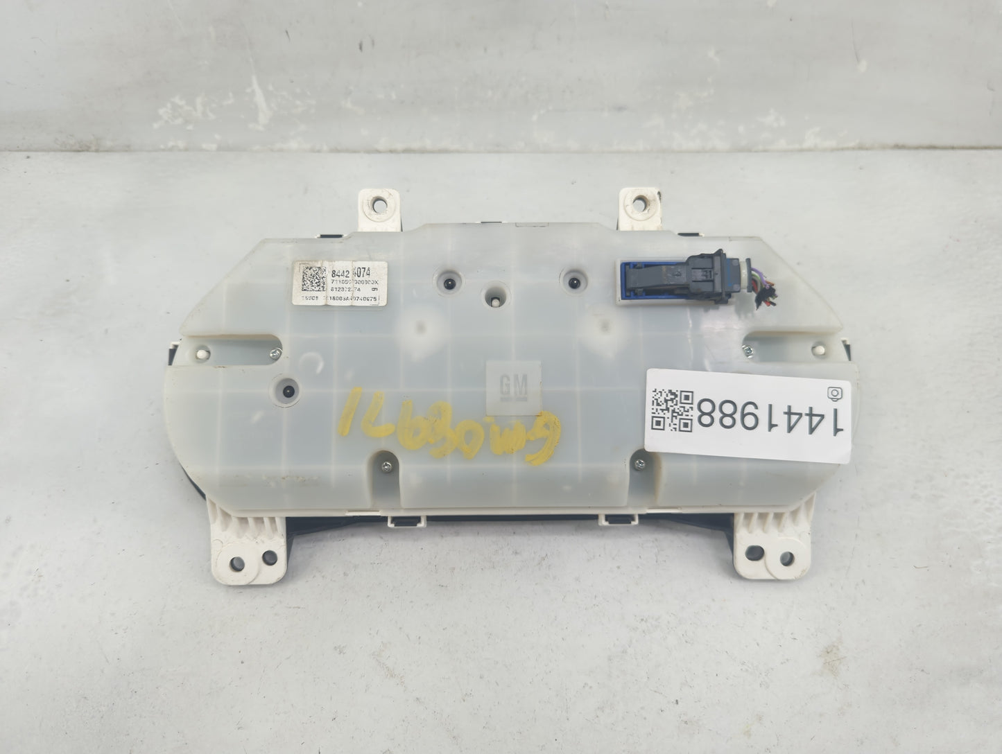 2018 Chevrolet Equinox Instrument Cluster Speedometer Gauges P/N:84424074 Fits OEM Used Auto Parts - Oemusedautoparts1.com