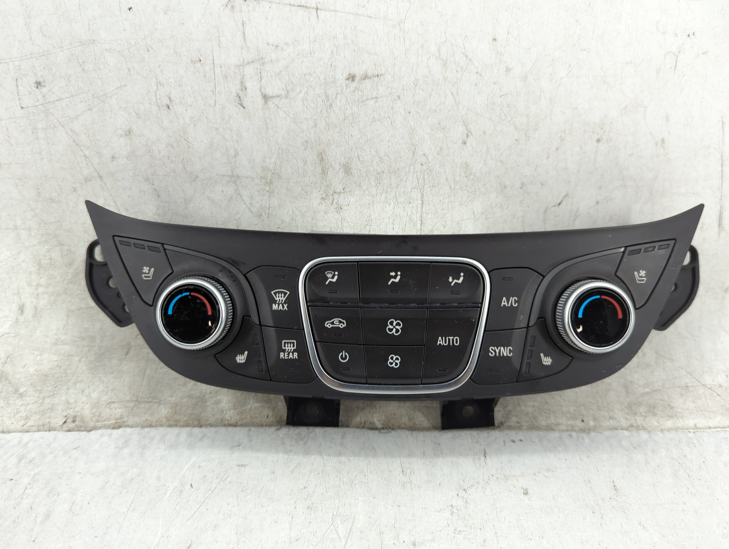 2018 Chevrolet Equinox Climate Control Module Temperature AC/Heater Replacement P/N:84422507 Fits OEM Used Auto Parts - Oemu