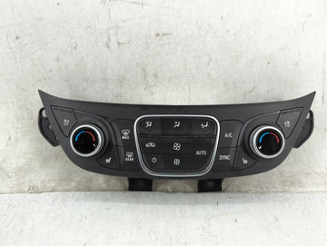 2018 Chevrolet Equinox Climate Control Module Temperature AC/Heater Replacement P/N:84422507 Fits OEM Used Auto Parts - Oemu