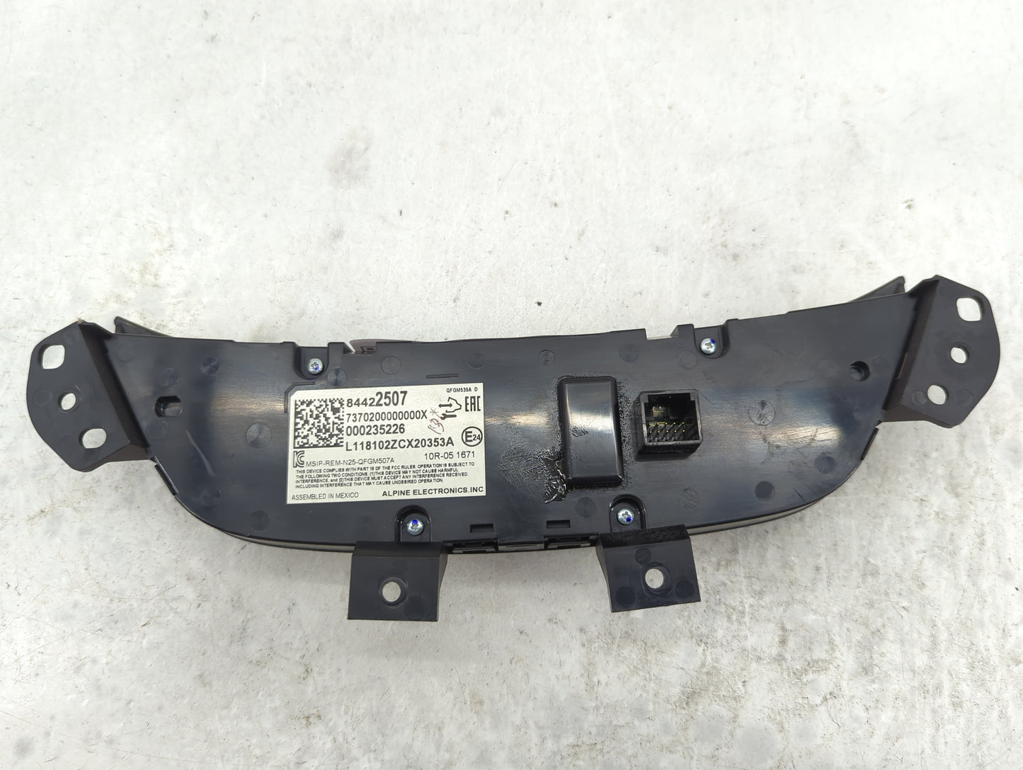 2018 Chevrolet Equinox Climate Control Module Temperature AC/Heater Replacement P/N:84422507 Fits OEM Used Auto Parts - Oemu