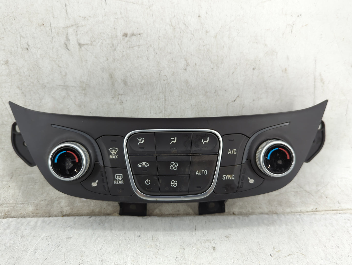 2018 Chevrolet Equinox Climate Control Module Temperature AC/Heater Replacement P/N:84175394 7370200000000X, 000235226 Fits 