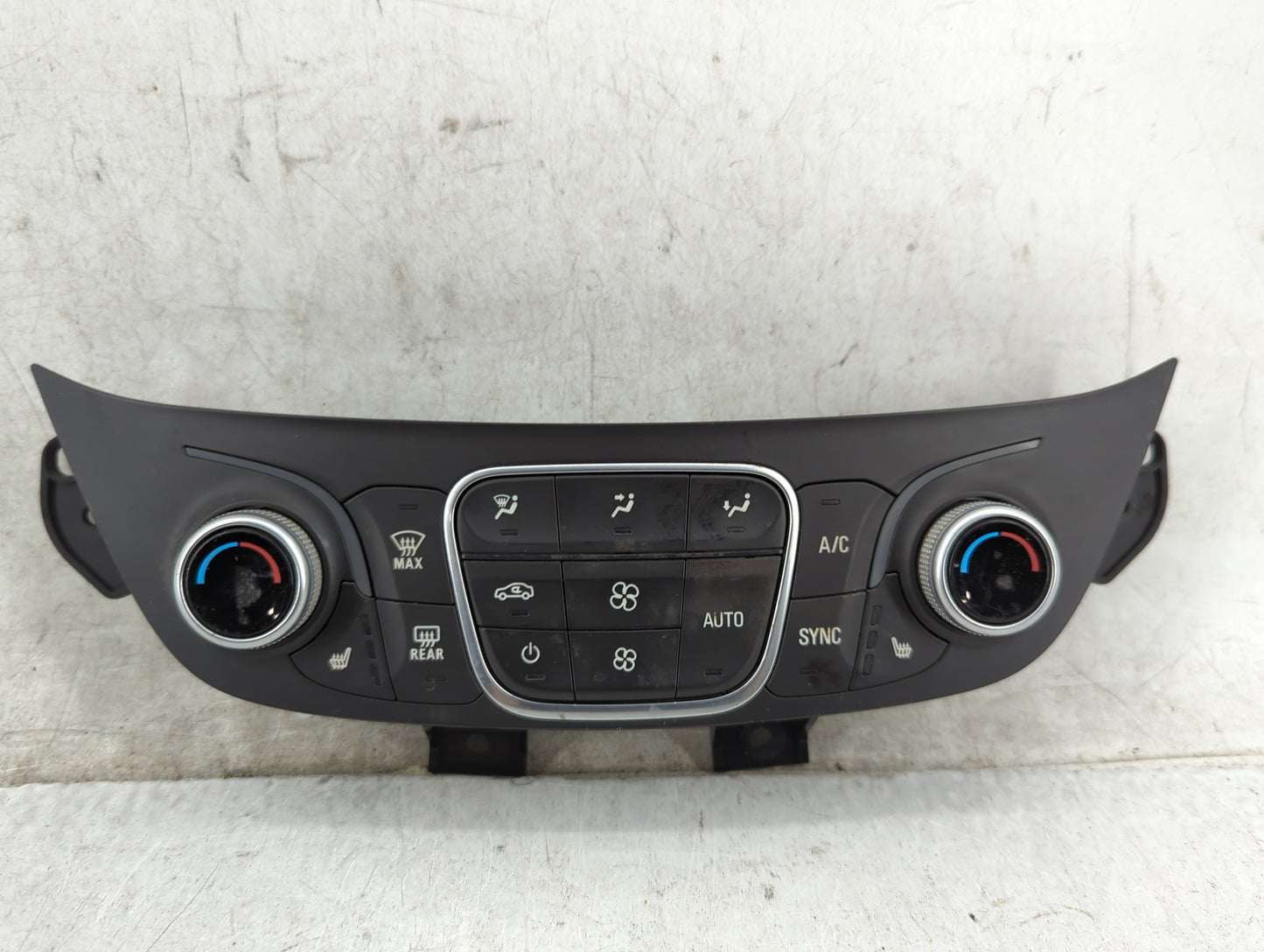 2018 Chevrolet Equinox Climate Control Module Temperature AC/Heater Replacement P/N:84175394 7370200000000X, 000235226 Fits 