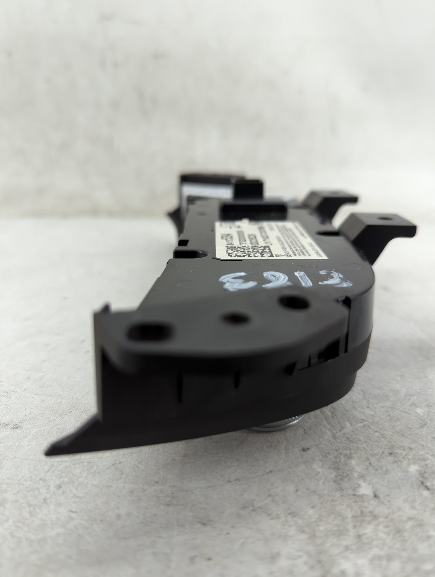 2018 Chevrolet Equinox Climate Control Module Temperature AC/Heater Replacement P/N:84175394 7370200000000X, 000235226 Fits 