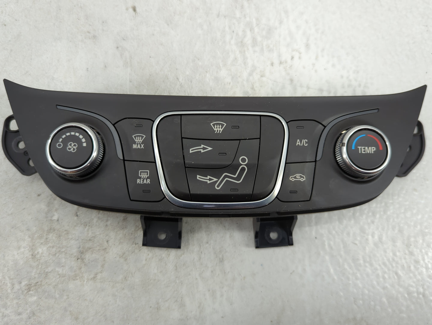 2018 Chevrolet Equinox Climate Control Module Temperature AC/Heater Replacement P/N:84175393 7370200000000X, 000235226 Fits 
