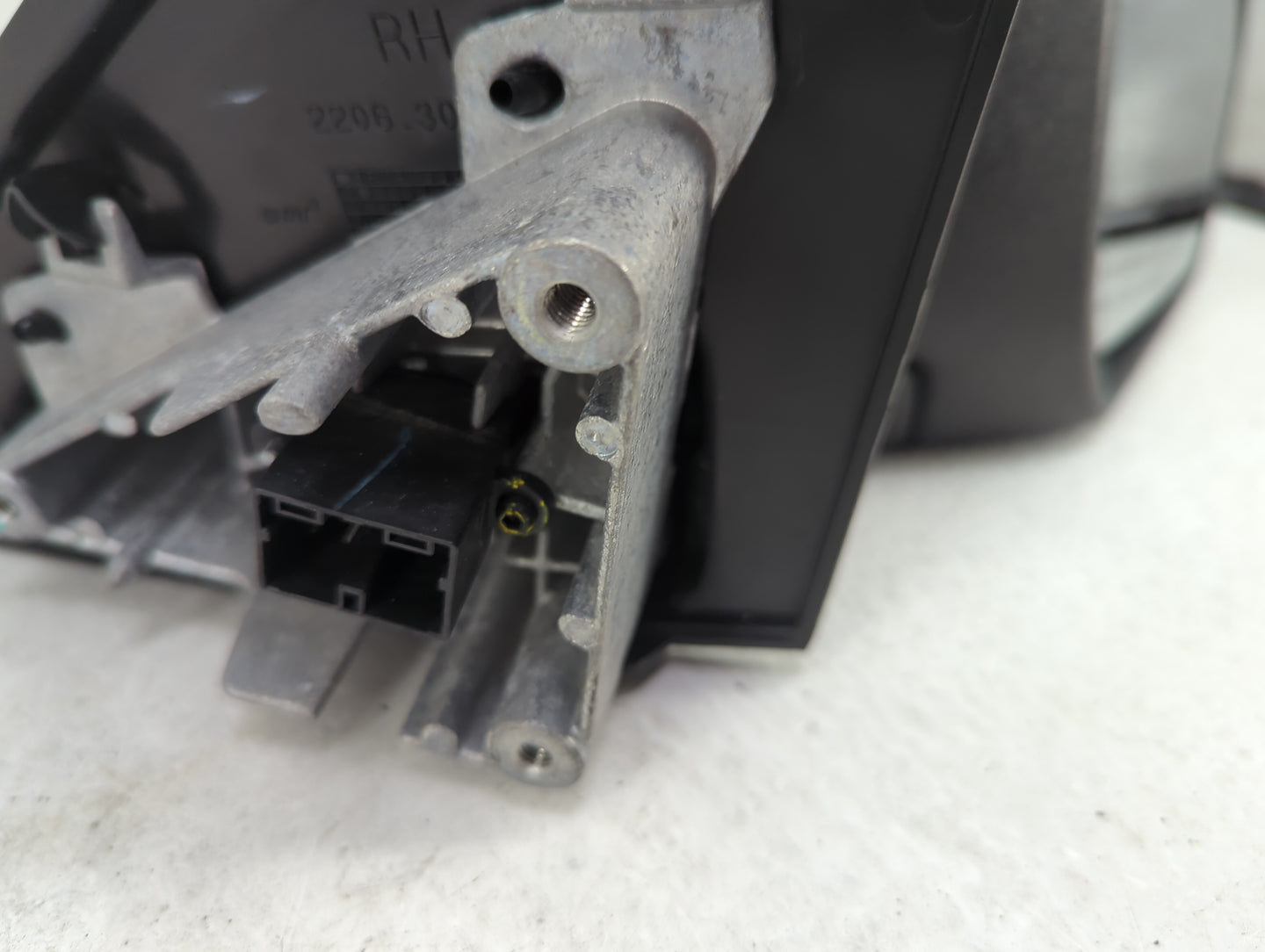 2018-2020 Chevrolet Equinox Passenger Side View Mirror - Right Door Mirror OEM Used - Oemusedautoparts1.com