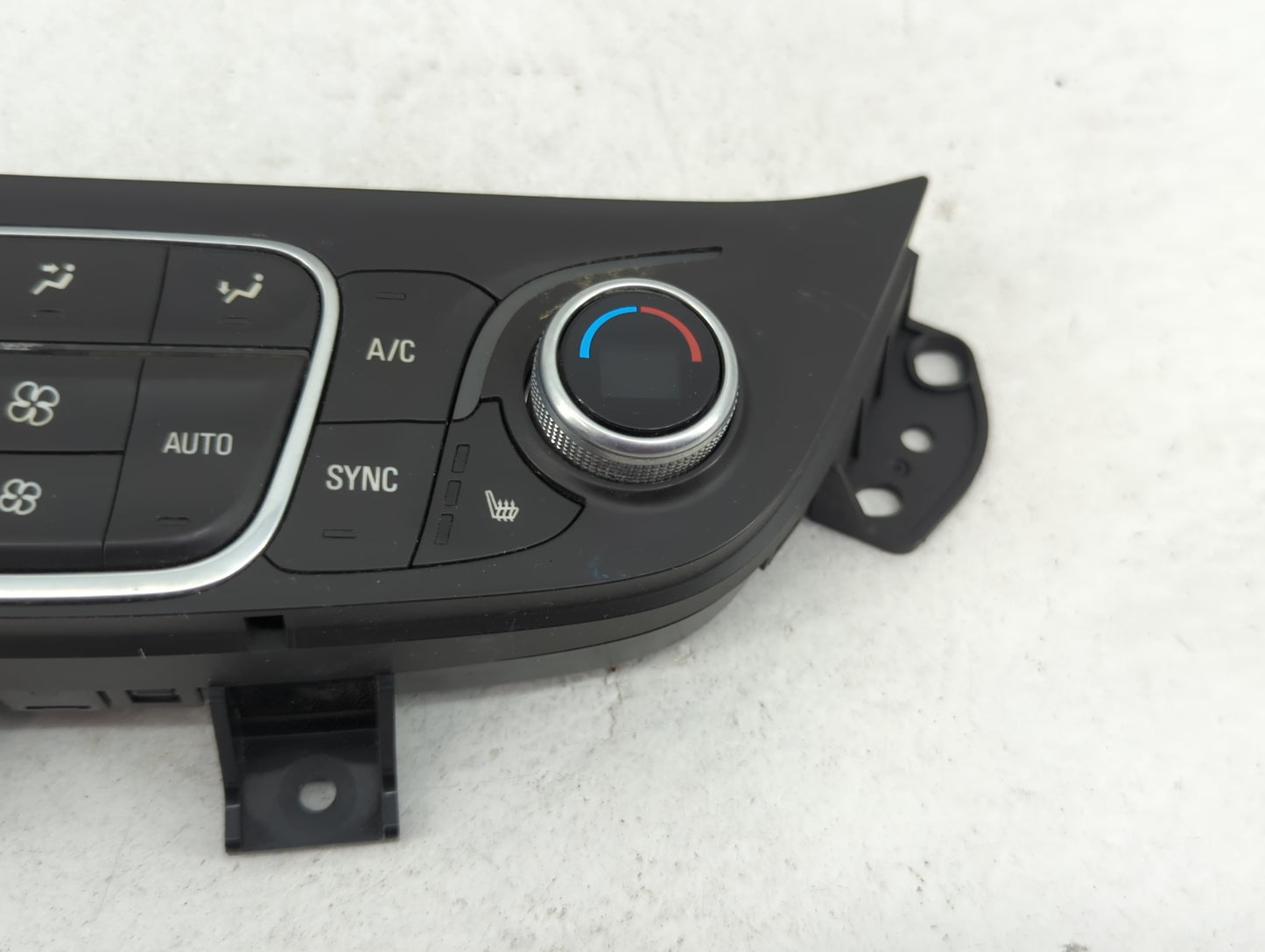 2018 Chevrolet Equinox Climate Control Module Temperature AC/Heater Replacement P/N:84175394 7370200000000X, 000235226 Fits 