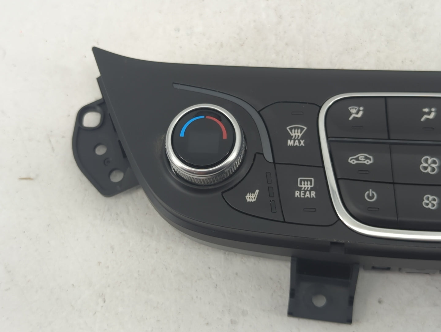 2018 Chevrolet Equinox Climate Control Module Temperature AC/Heater Replacement P/N:84175394 7370200000000X, 000235226 Fits 
