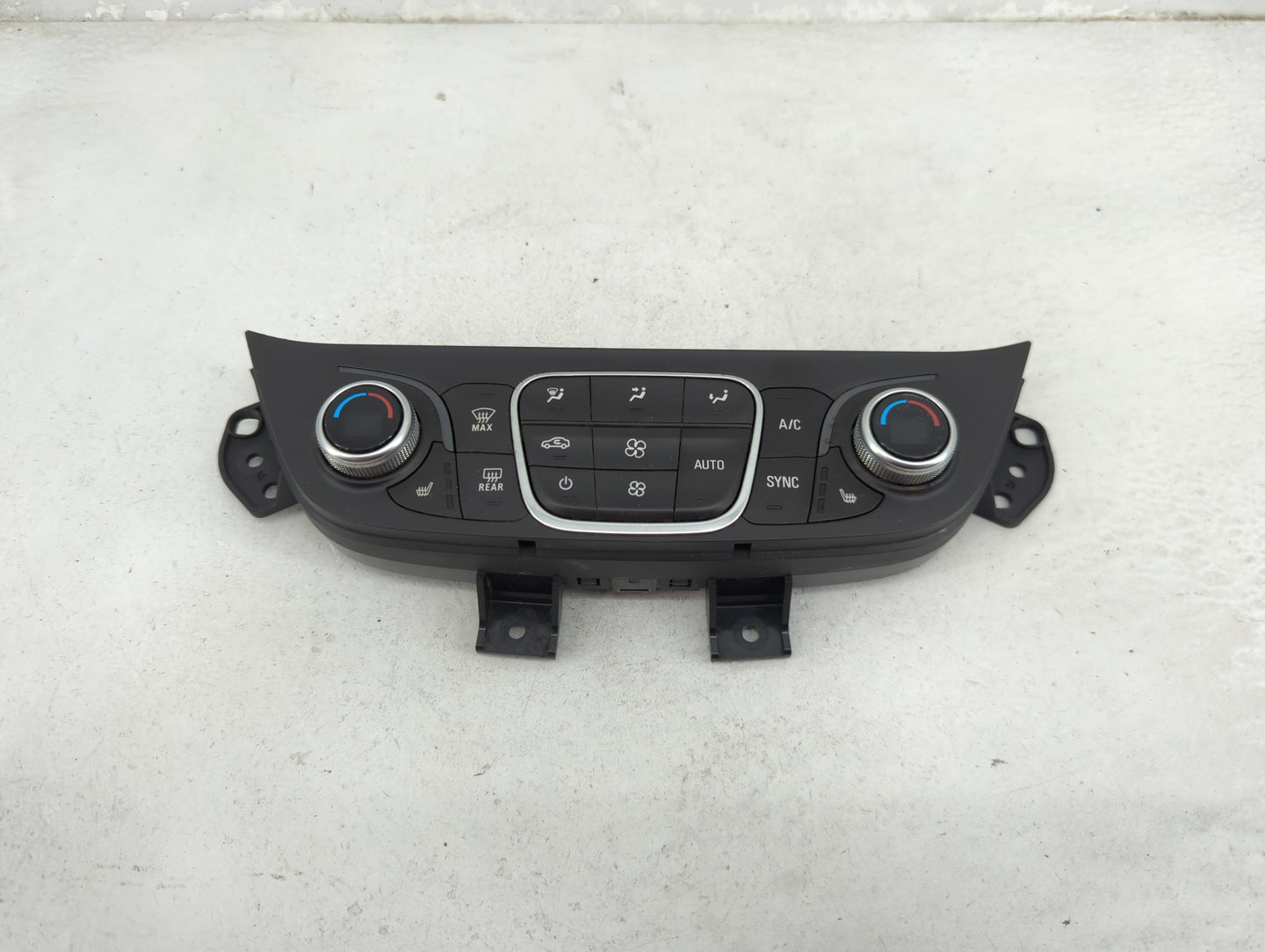 2018 Chevrolet Equinox Climate Control Module Temperature AC/Heater Replacement P/N:84175394 Fits OEM Used Auto Parts - Oemu