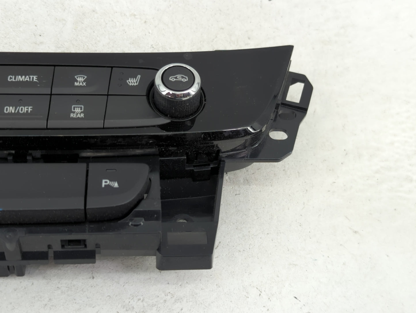 2018 Chevrolet Equinox Climate Control Module Temperature AC/Heater Replacement P/N:84315982 7370200000000X Fits OEM Used Au