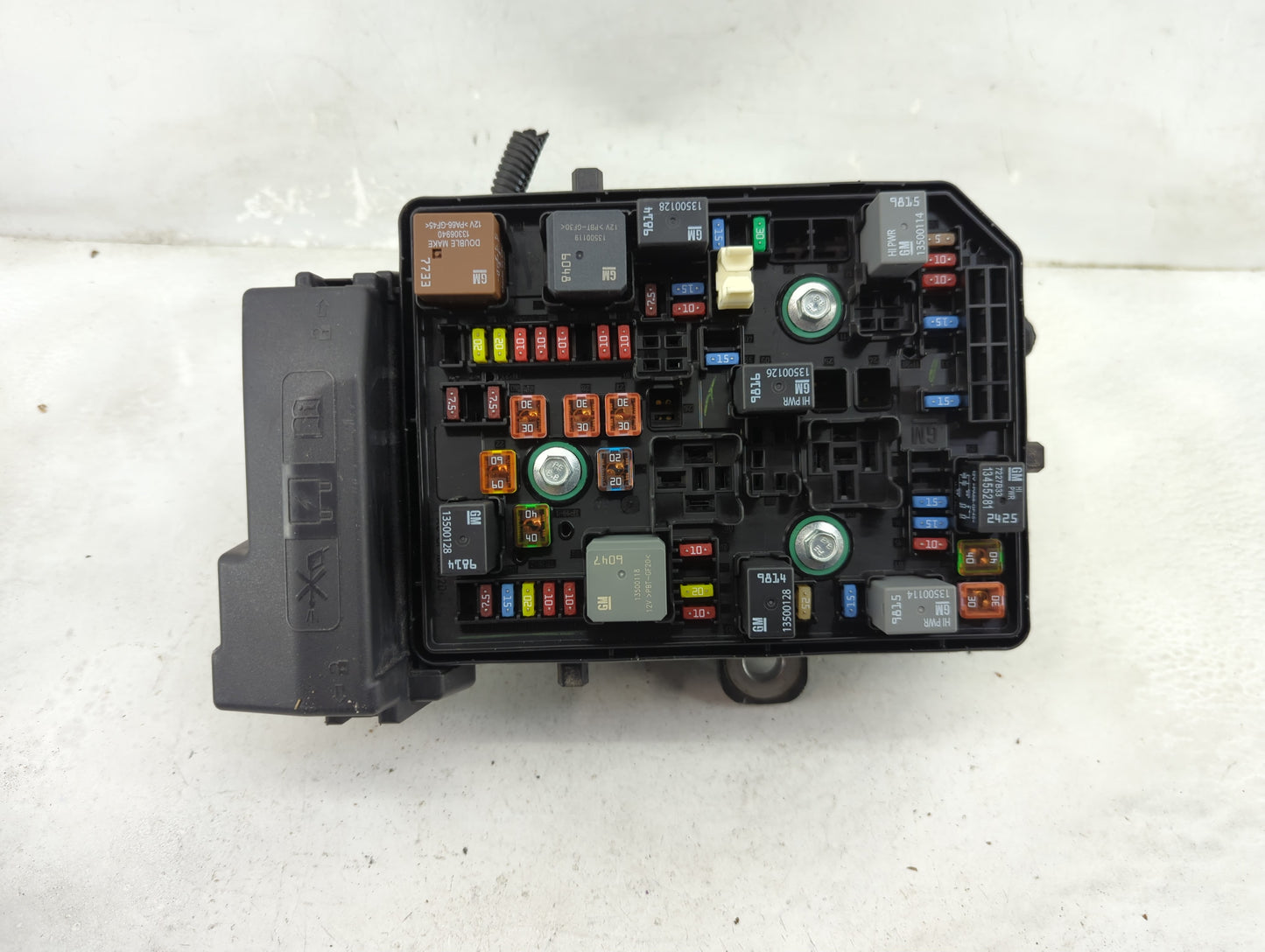 2018-2022 Chevrolet Equinox Fusebox Fuse Box Panel Relay Module P/N:23246682 86398000000000U Fits Fits 2018 2019 2020 2021 2