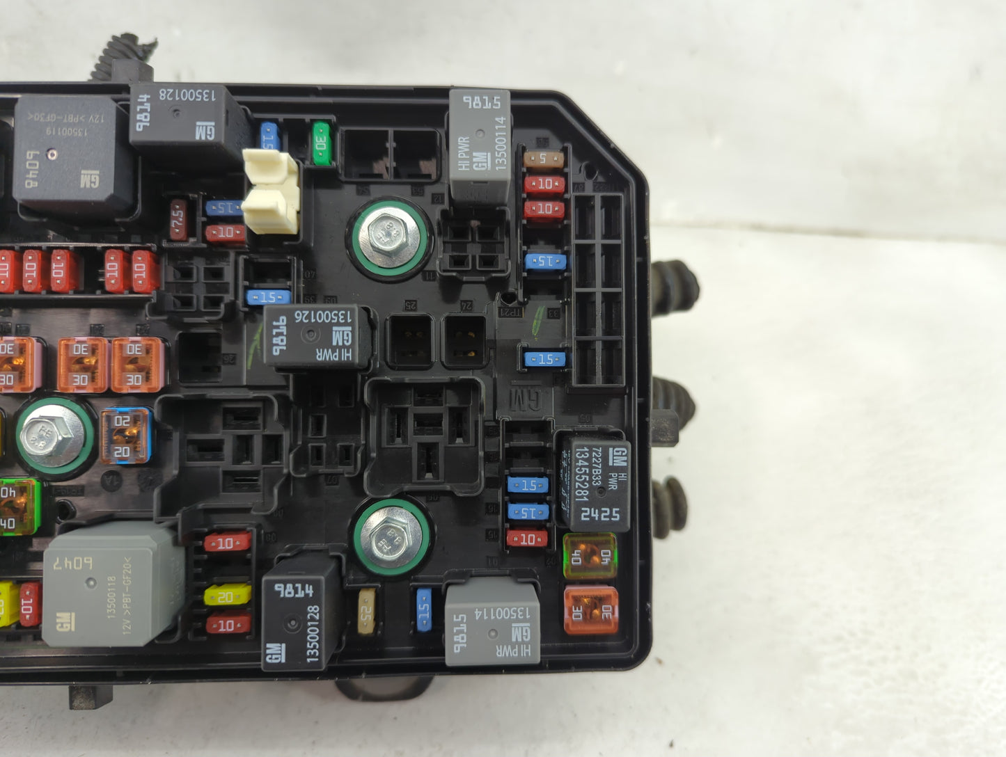 2018-2022 Chevrolet Equinox Fusebox Fuse Box Panel Relay Module P/N:23246682 86398000000000U Fits Fits 2018 2019 2020 2021 2