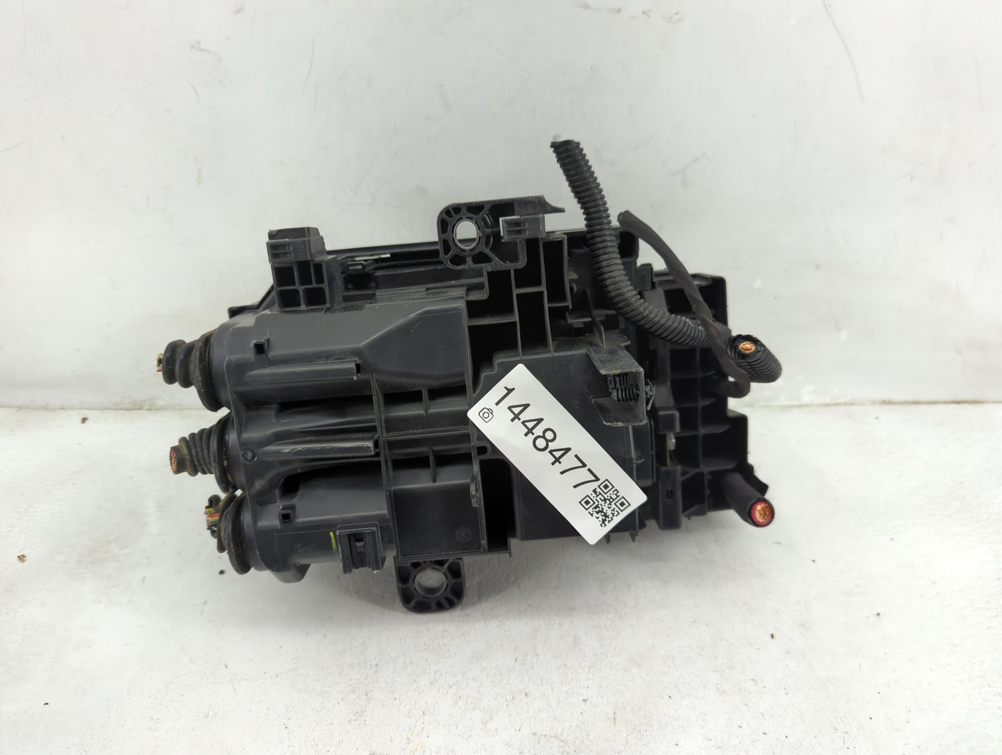 2018-2022 Chevrolet Equinox Fusebox Fuse Box Panel Relay Module P/N:23246682 86398000000000U Fits Fits 2018 2019 2020 2021 2