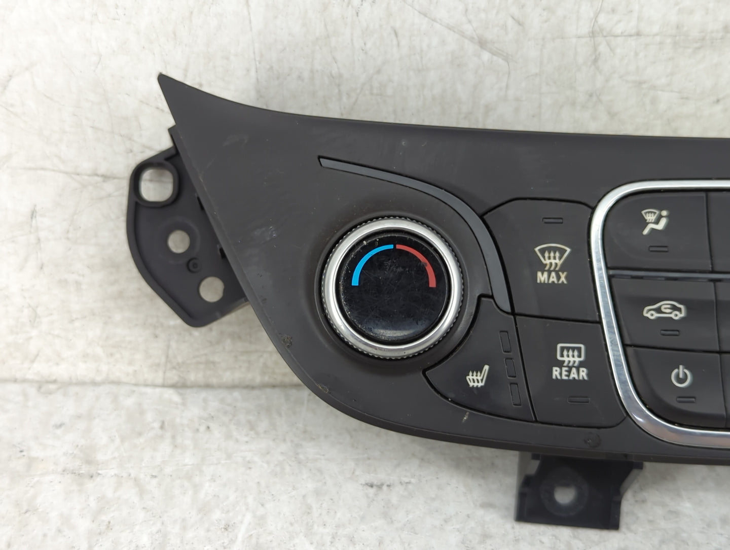 2018 Chevrolet Equinox Climate Control Module Temperature AC/Heater Replacement P/N:84175394 Fits OEM Used Auto Parts - Oemu
