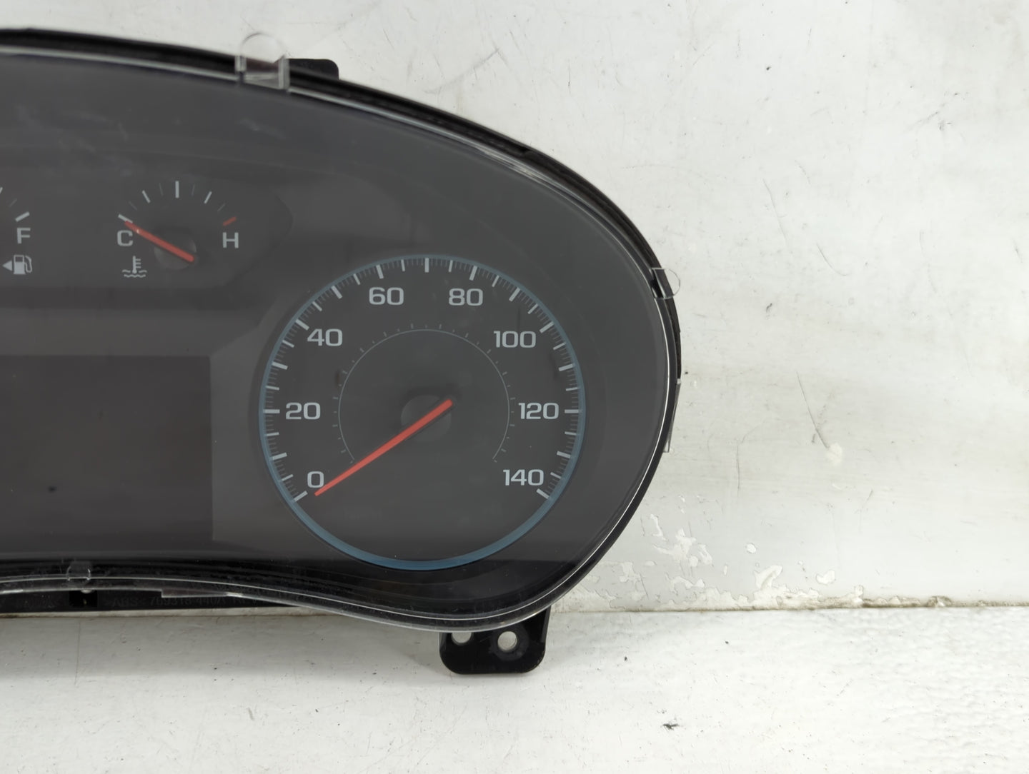 2018 Chevrolet Equinox Instrument Cluster Speedometer Gauges P/N:84424074 6218068A40740103, 812372274 Miles: Fits OEM Used A