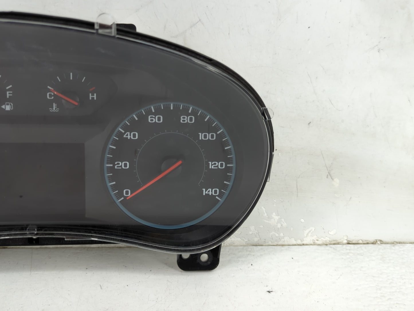 2018 Chevrolet Equinox Instrument Cluster Speedometer Gauges P/N:84424074 6218068A40740103, 812372274 Miles: Fits OEM Used A