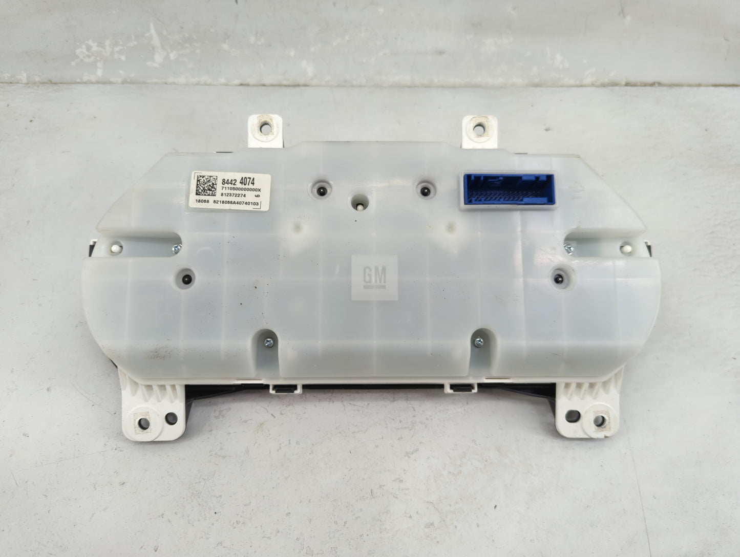 2018 Chevrolet Equinox Instrument Cluster Speedometer Gauges P/N:84424074 6218068A40740103, 812372274 Miles: Fits OEM Used A