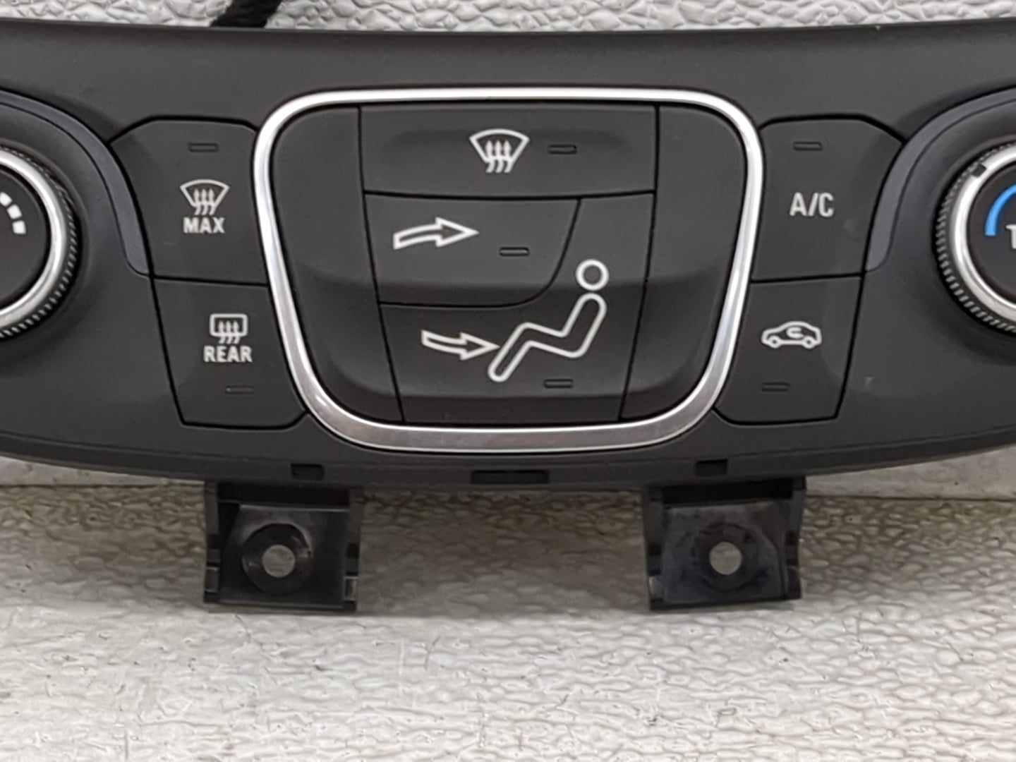 2018 Chevrolet Equinox Climate Control Module Temperature AC/Heater Replacement P/N:84175393 737020000000X, 000235226 Fits O