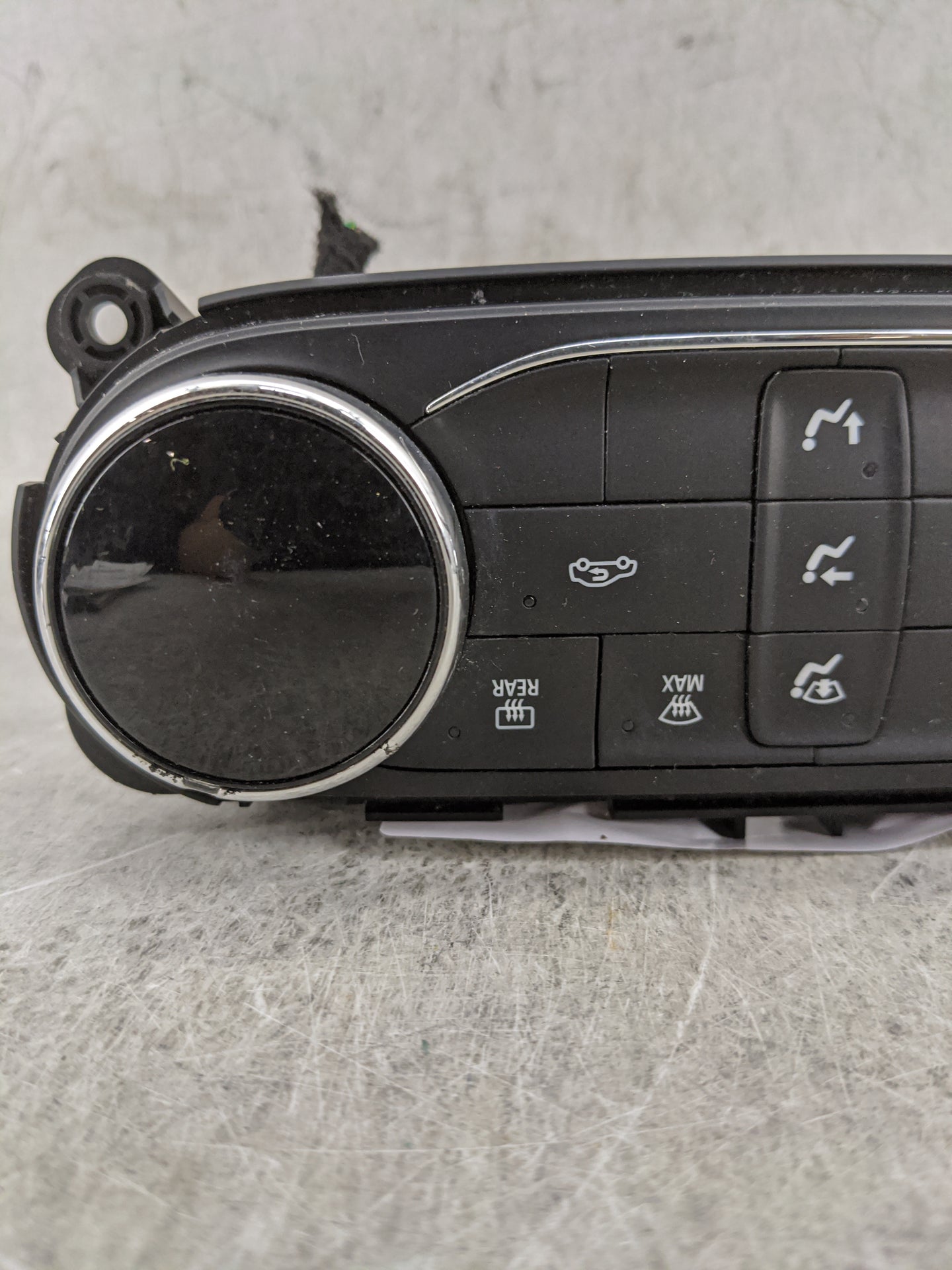2018 Chevrolet Equinox Climate Control Module Temperature AC/Heater Replacement P/N:42854935 7370200000000X Fits OEM Used Au