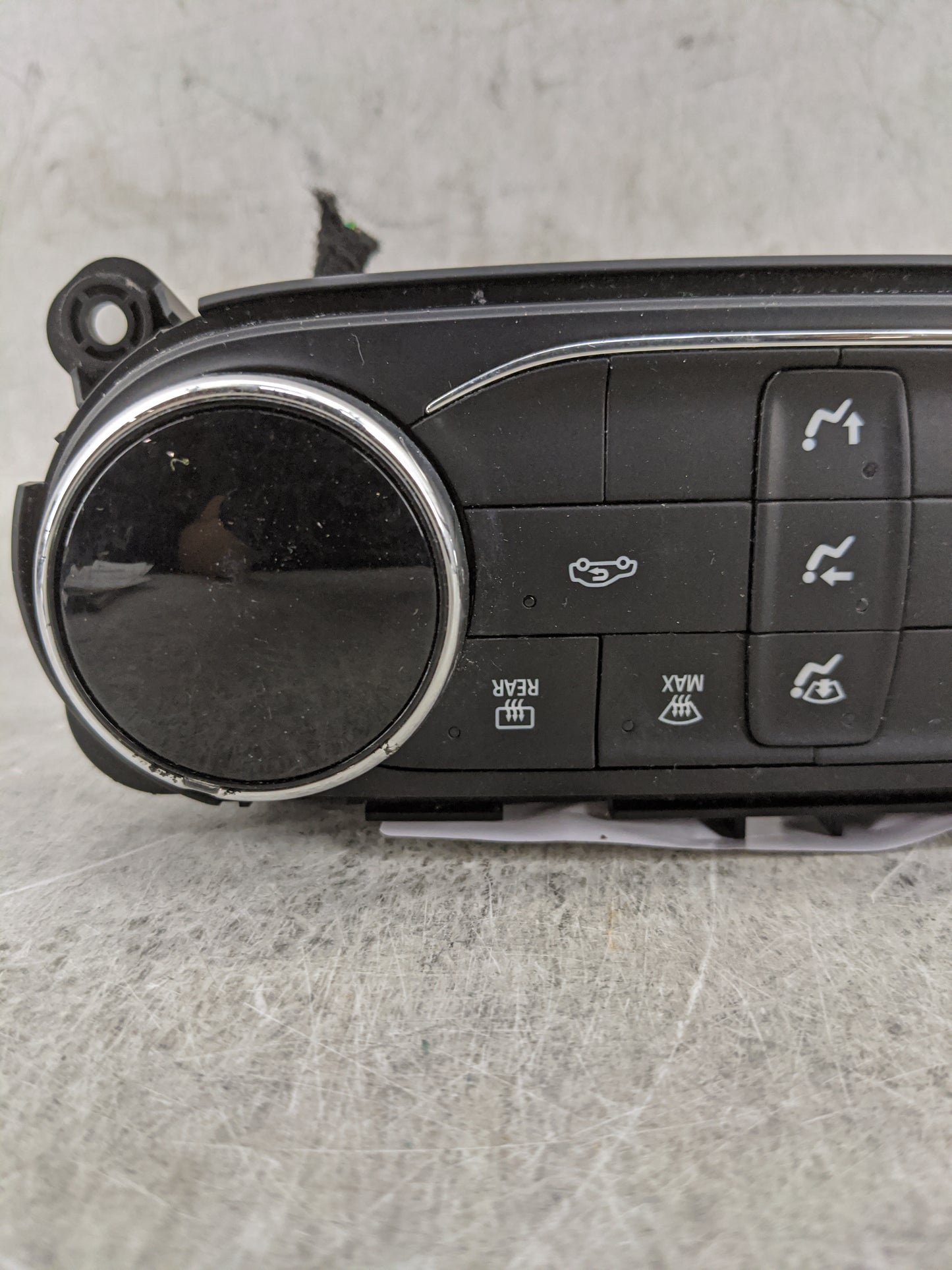 2018 Chevrolet Equinox Climate Control Module Temperature AC/Heater Replacement P/N:42854935 7370200000000X Fits OEM Used Au