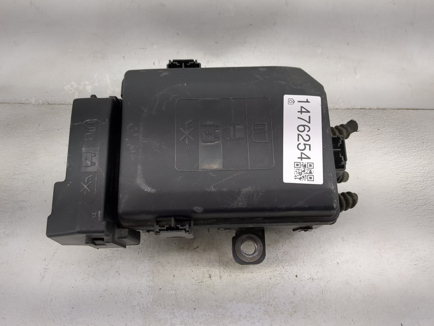 2018-2022 Chevrolet Equinox Fusebox Fuse Box Panel Relay Module P/N:13455281 13500128, 13500126 Fits Fits 2018 2019 2020 202