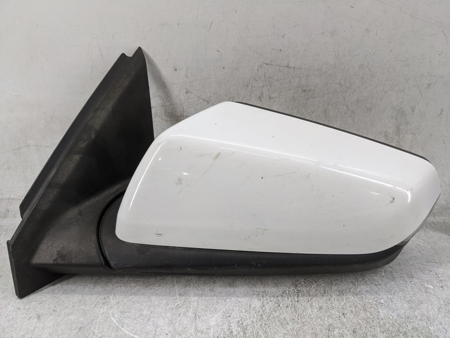 2018 Chevrolet Equinox Driver Side View Mirror - Left Door Mirror OEM Used - Oemusedautoparts1.com