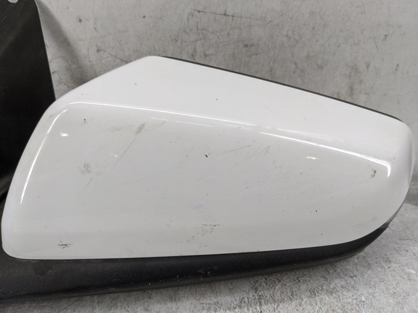2018 Chevrolet Equinox Driver Side View Mirror - Left Door Mirror OEM Used - Oemusedautoparts1.com