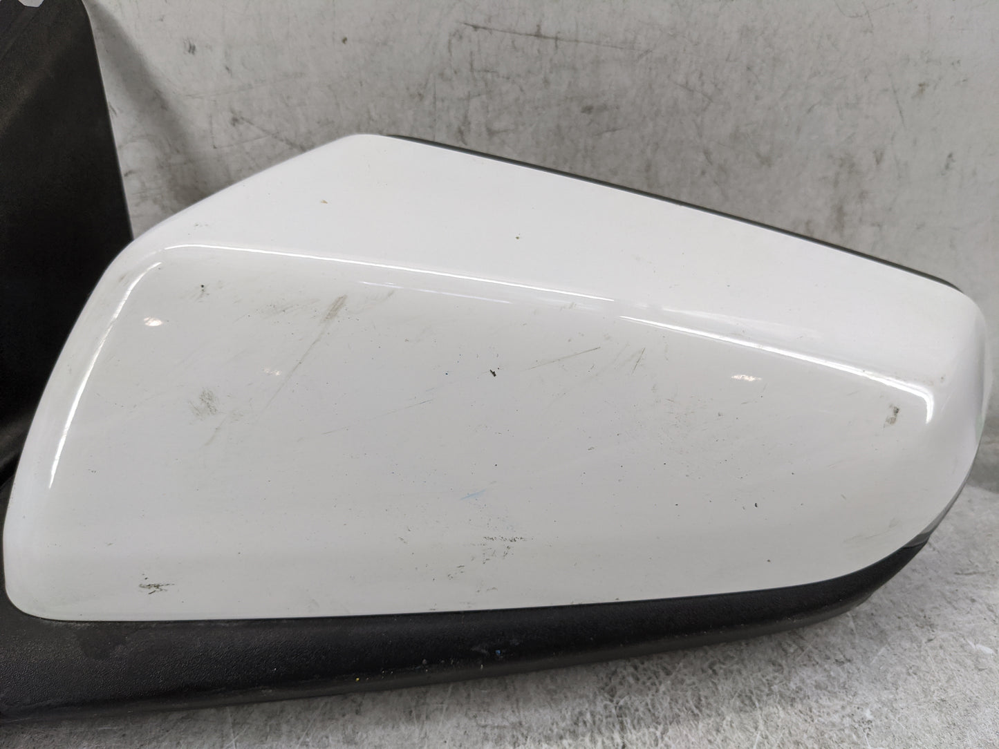 2018 Chevrolet Equinox Driver Side View Mirror - Left Door Mirror OEM Used - Oemusedautoparts1.com