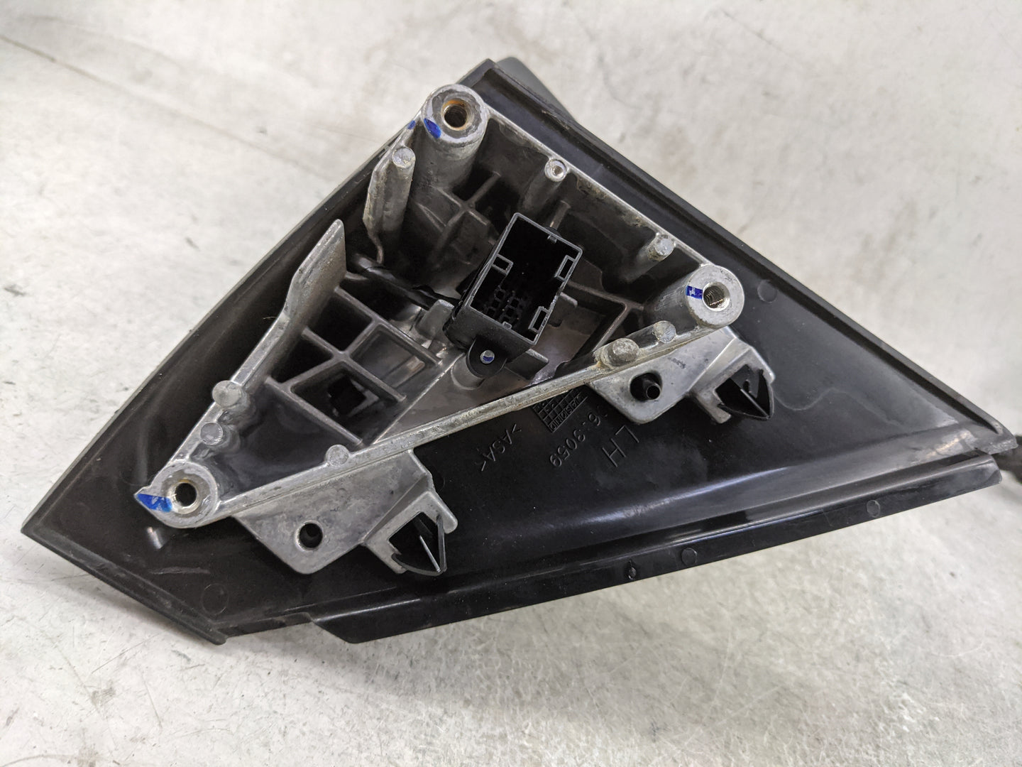 2018 Chevrolet Equinox Driver Side View Mirror - Left Door Mirror OEM Used - Oemusedautoparts1.com