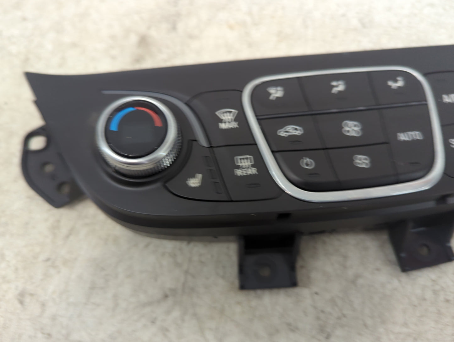 2018 Chevrolet Equinox Climate Control Module Temperature AC/Heater Replacement P/N:84175394 13598479 Fits OEM Used Auto Par