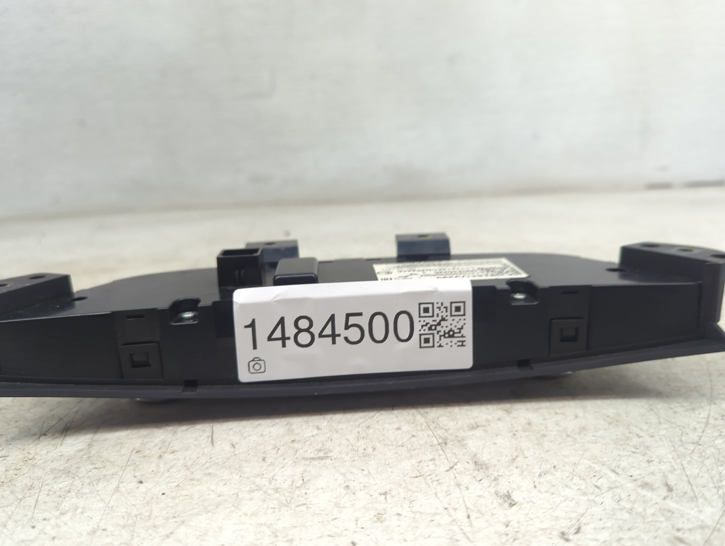 2018 Chevrolet Equinox Climate Control Module Temperature AC/Heater Replacement P/N:84175394 13598479 Fits OEM Used Auto Par