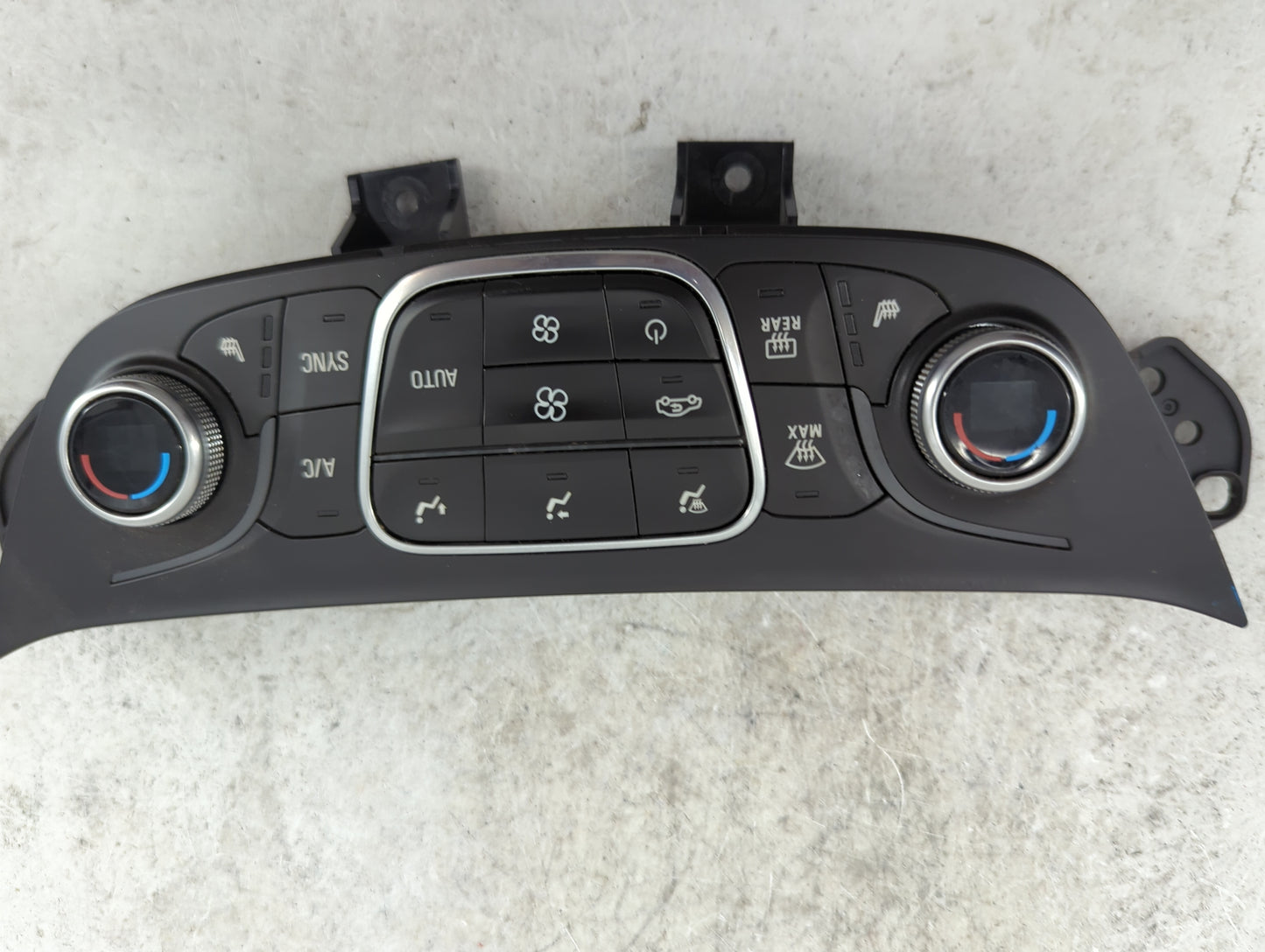 2018-2019 Chevrolet Equinox Climate Control Module Temperature AC/Heater Replacement P/N:84422506 737020000000X Fits OEM Use
