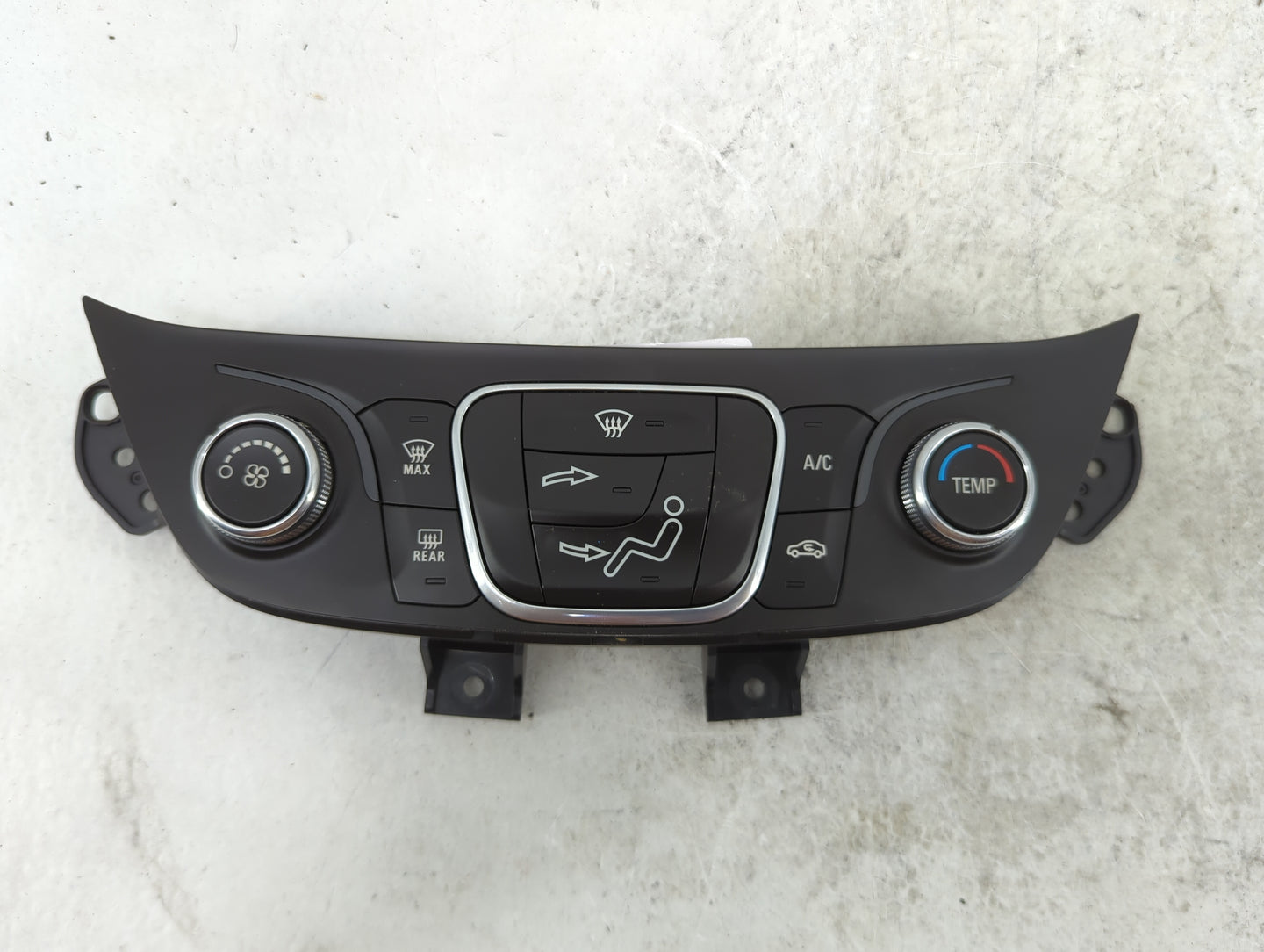 2018 Chevrolet Equinox Climate Control Module Temperature AC/Heater Replacement P/N:84175393 7370200000000X, 000235226 Fits 