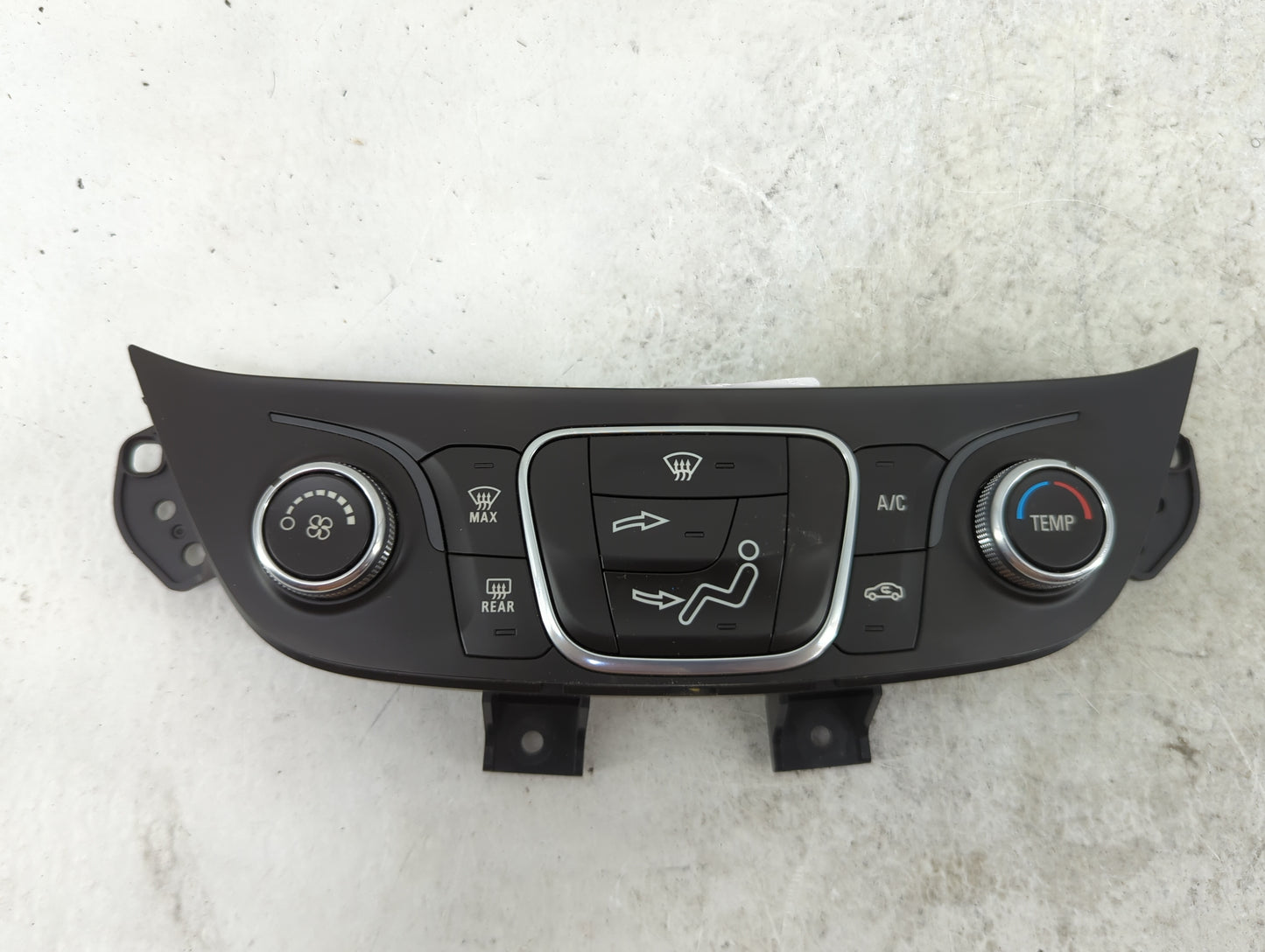 2018 Chevrolet Equinox Climate Control Module Temperature AC/Heater Replacement P/N:84175393 7370200000000X, 000235226 Fits 