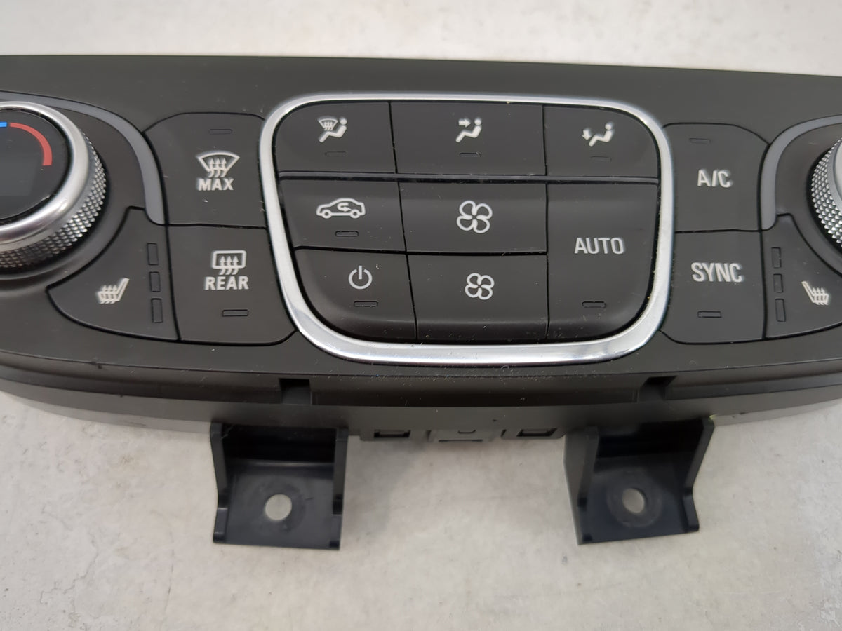 2018 Chevrolet Equinox Climate Control Module Temperature AC/Heater Replacement P/N:84175399 7370200000000X, 000235226 Fits 