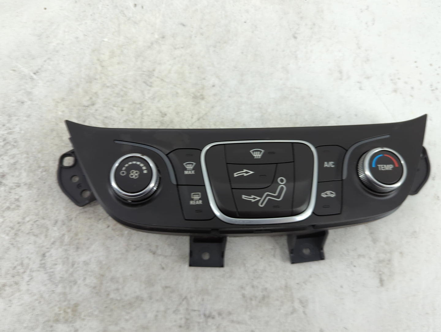 2018 Chevrolet Equinox Climate Control Module Temperature AC/Heater Replacement P/N:84175393 7370200000000X, 000235226 Fits 