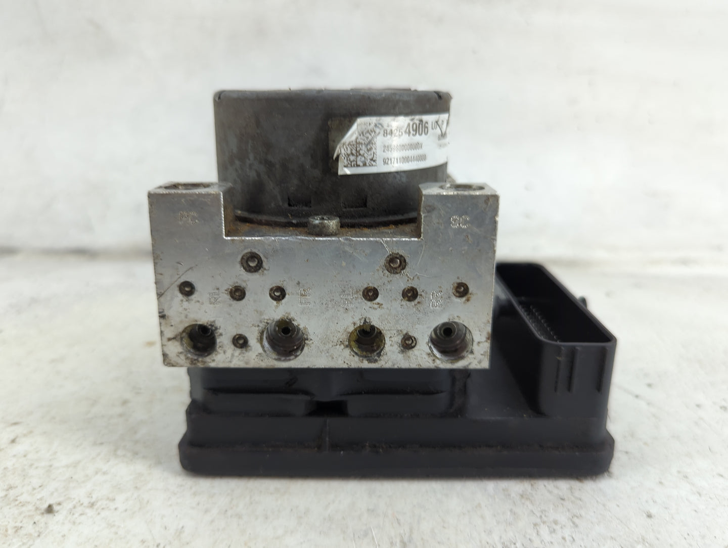 2018-2019 Chevrolet Equinox ABS Pump Control Module Replacement P/N:84254906 Fits Fits 2018 2019 2020 2021 OEM Used Auto Par