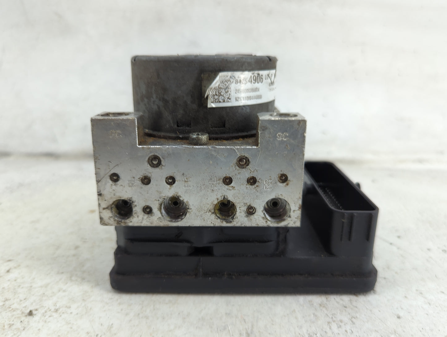 2018-2019 Chevrolet Equinox ABS Pump Control Module Replacement P/N:84254906 Fits Fits 2018 2019 2020 2021 OEM Used Auto Par