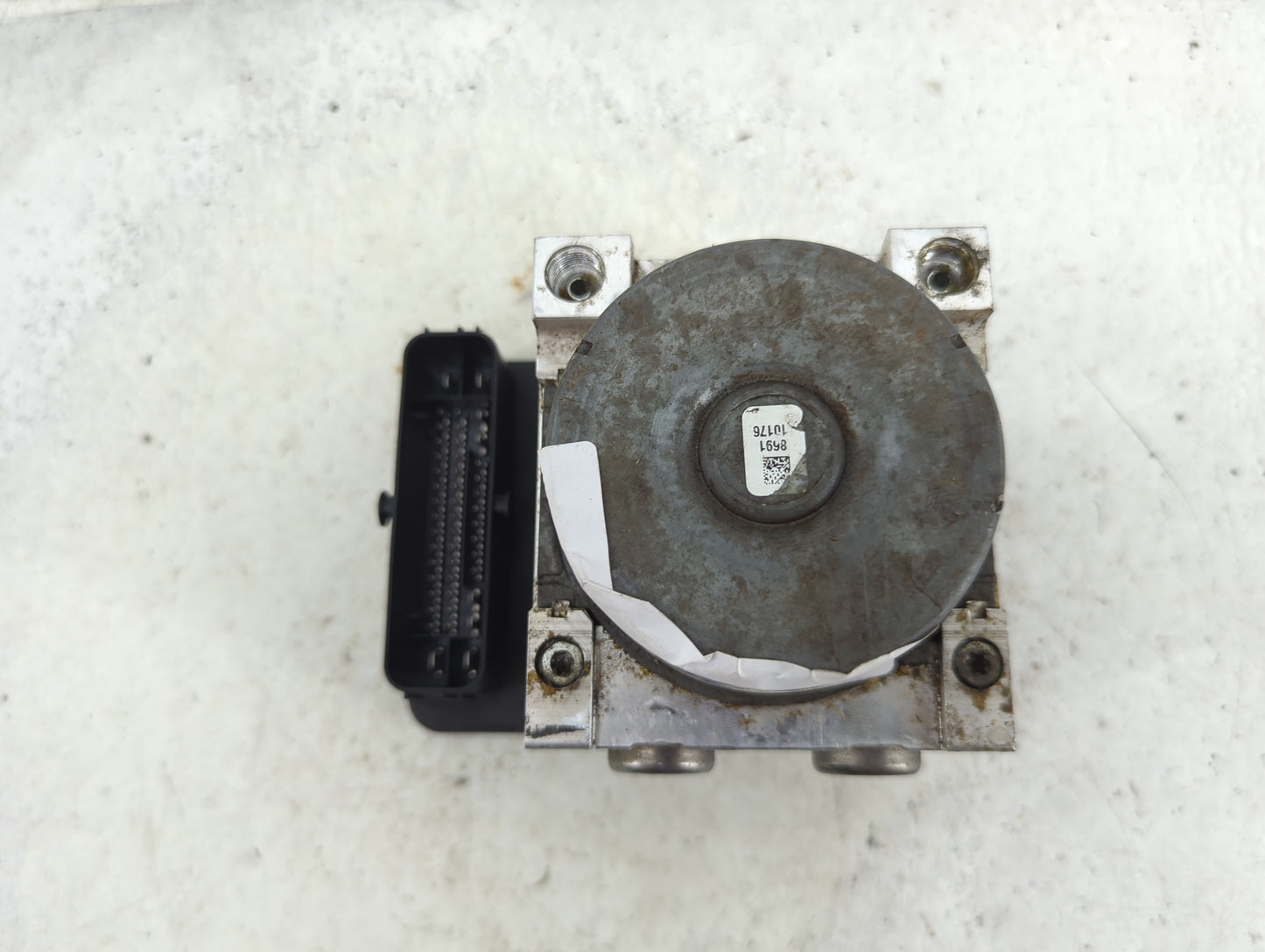 2018-2019 Chevrolet Equinox ABS Pump Control Module Replacement P/N:84254906 Fits Fits 2018 2019 2020 2021 OEM Used Auto Par