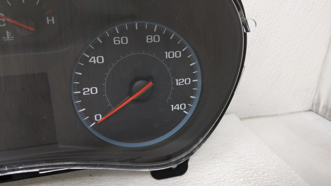 2018 Chevrolet Equinox Instrument Cluster Speedometer Gauges P/N:812372274 84240633, 84424074 Fits OEM Used Auto Parts - Oem
