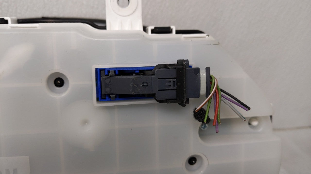 2018 Chevrolet Equinox Instrument Cluster Speedometer Gauges P/N:812372274 84240633, 84424074 Fits OEM Used Auto Parts - Oem