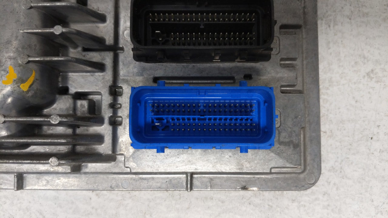 2018-2019 Chevrolet Equinox PCM Engine Control Computer ECU ECM PCU OEM P/N:12680876 12677677, 12692812 Fits Fits 2017 2018 
