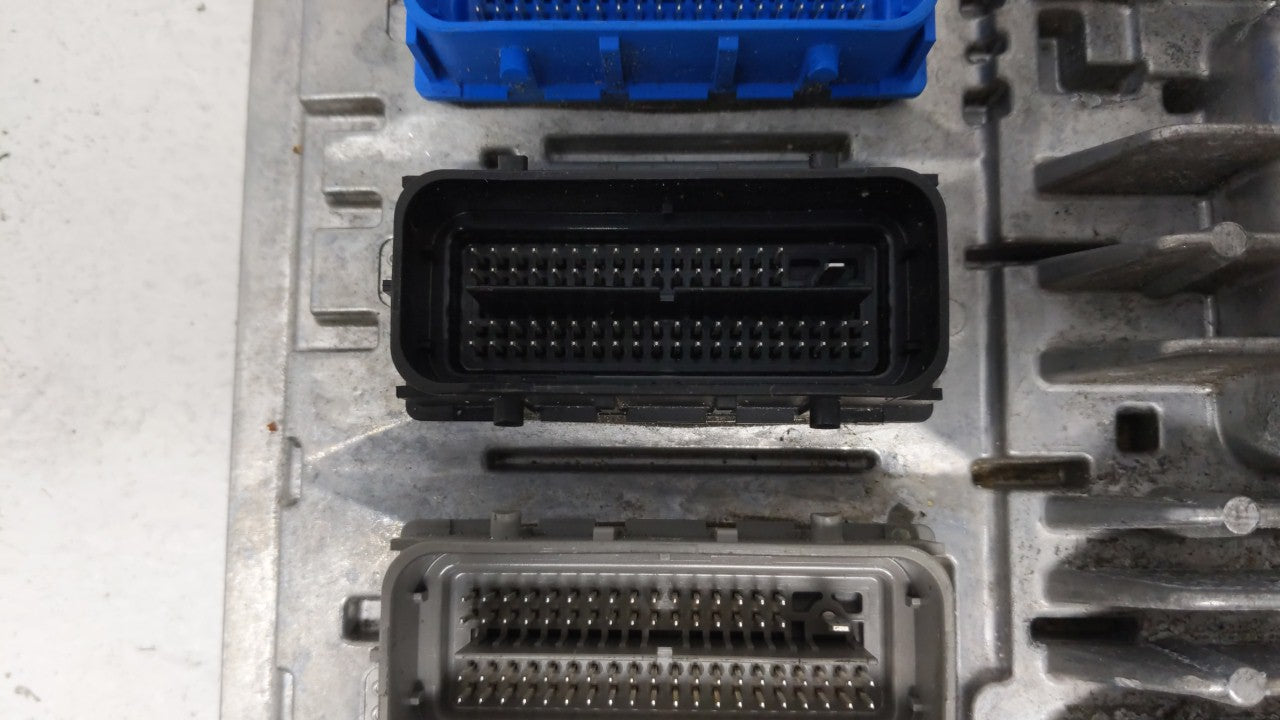 2018-2019 Chevrolet Equinox PCM Engine Control Computer ECU ECM PCU OEM P/N:12680876 12677677, 12692812 Fits Fits 2017 2018 