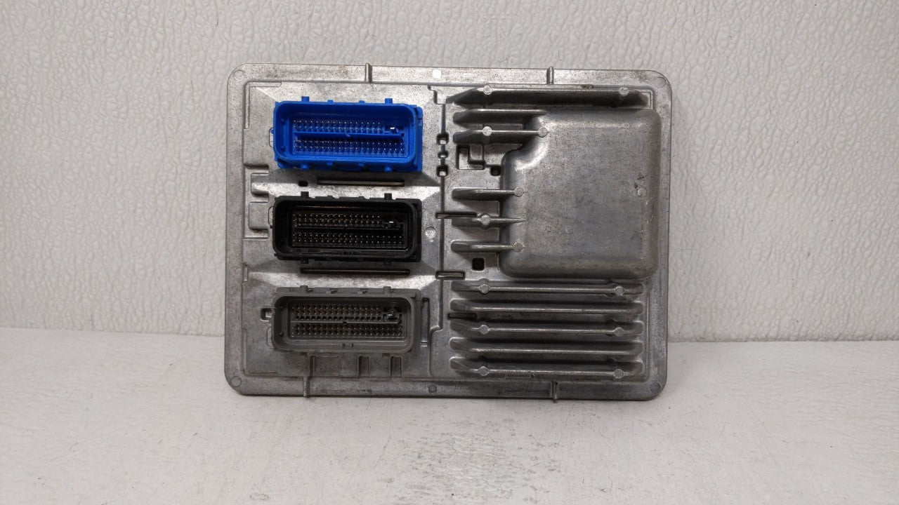 2018-2019 Chevrolet Equinox PCM Engine Control Computer ECU ECM PCU OEM P/N:12680876 12677677, 12692812 Fits Fits 2017 2018 