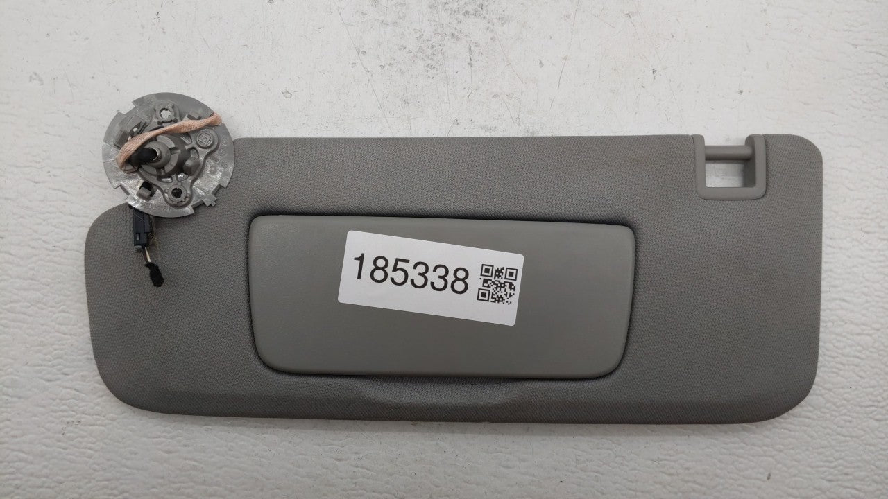 2018-2019 Chevrolet Equinox Sun Visor Shade Replacement Driver Left Mirror Fits Fits 2018 2019 OEM Used Auto Parts - Oemused