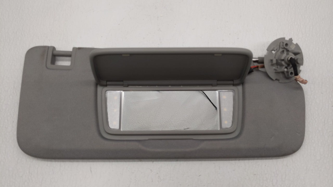 2018-2019 Chevrolet Equinox Sun Visor Shade Replacement Passenger Right Mirror Fits Fits 2018 2019 OEM Used Auto Parts - Oem