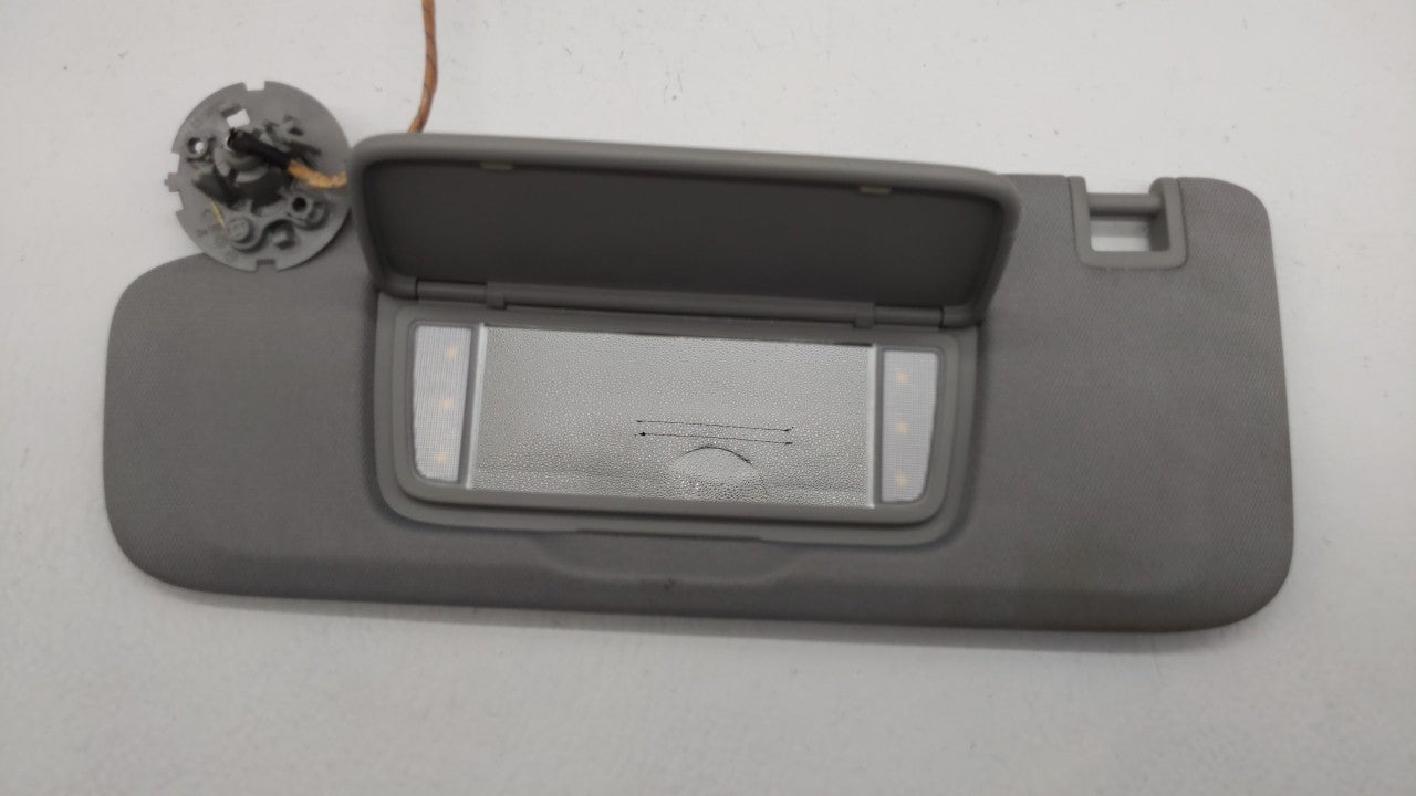 2018-2019 Chevrolet Equinox Sun Visor Shade Replacement Driver Left Mirror Fits Fits 2018 2019 OEM Used Auto Parts - Oemused