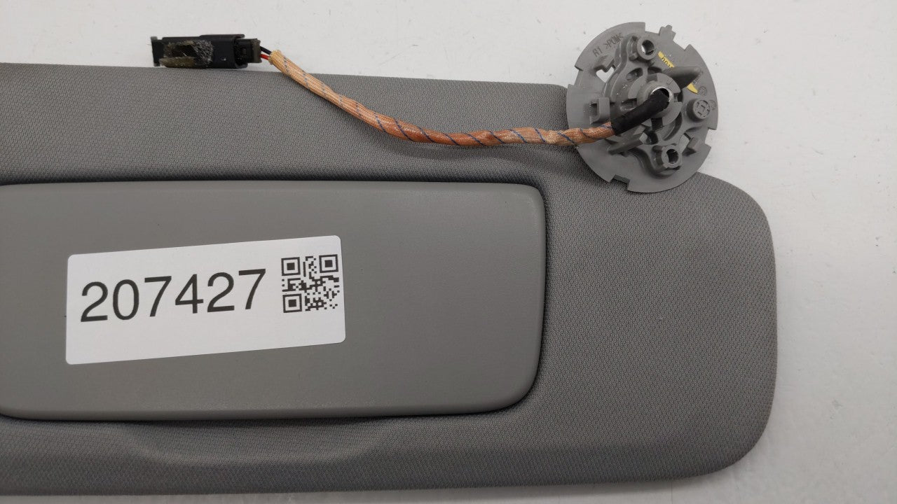 2018-2019 Chevrolet Equinox Sun Visor Shade Replacement Passenger Right Mirror Fits Fits 2018 2019 OEM Used Auto Parts - Oem