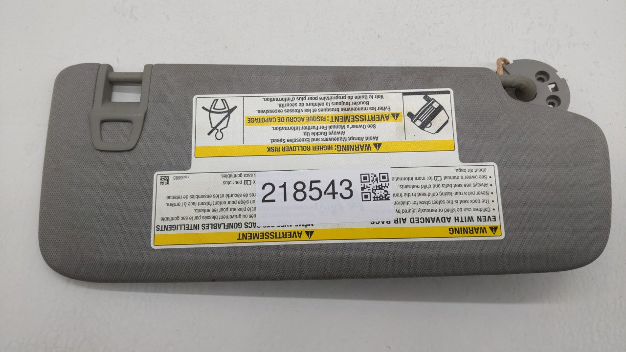 2018-2019 Chevrolet Equinox Sun Visor Shade Replacement Driver Left Mirror Fits Fits 2018 2019 OEM Used Auto Parts - Oemused