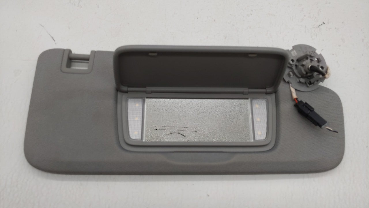 2018-2019 Chevrolet Equinox Sun Visor Shade Replacement Passenger Right Mirror Fits Fits 2018 2019 OEM Used Auto Parts - Oem